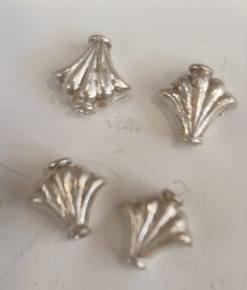 Abalorio plata nueva flor lys ABALORIO CENTROARTESANO