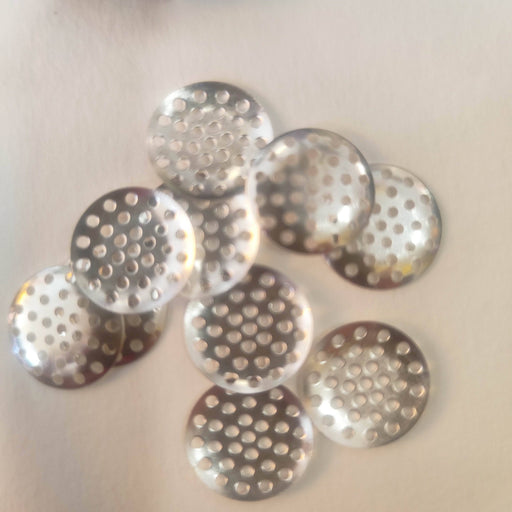 Base de anillo plateado con agujeros 16mm 10unidades CENTROARTESANO CENTROARTESANO