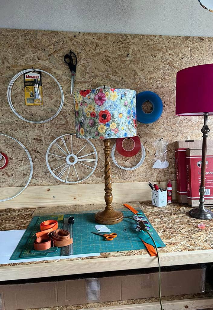 Taller monografico de pantallas de lamparas (tambor) Centroartesano CENTROARTESANO