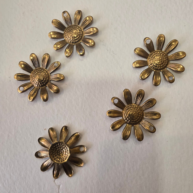 Filigree flower bead with bath