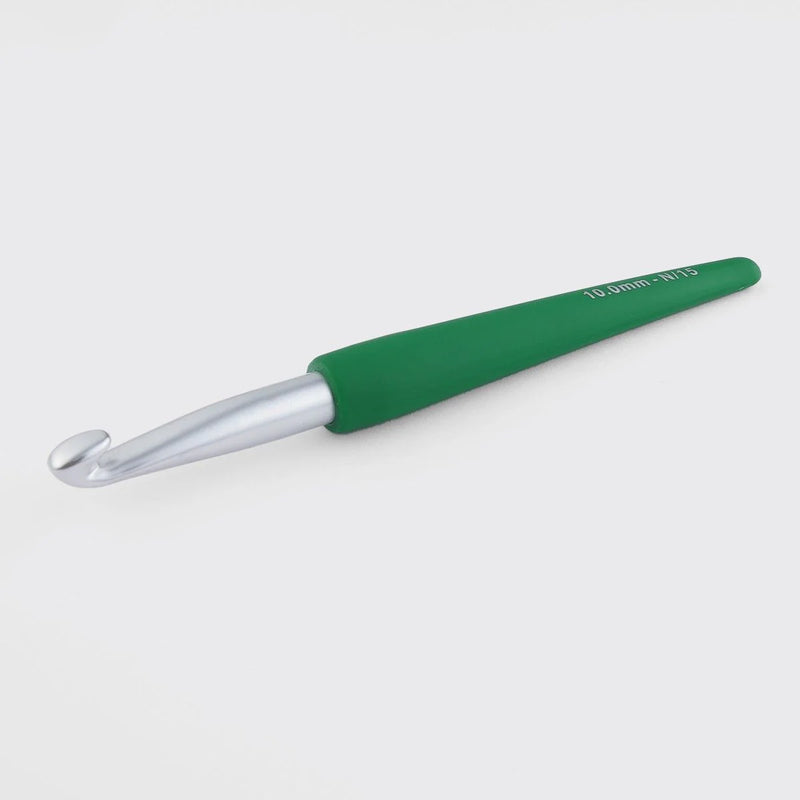 2.5mm crochet hook