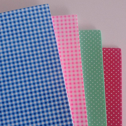 Goma eva 20x30 2mm fantasia ACP mini lunares blancos fondo rojo CENTROARTESANO