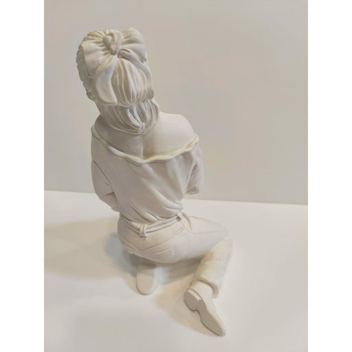 Figura escayola 173 Chica inquietud 24x13cm ARTESANIA SOL Y MAR CENTROARTESANO