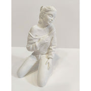 Figura escayola 173 Chica inquietud 24x13cm ARTESANIA SOL Y MAR CENTROARTESANO