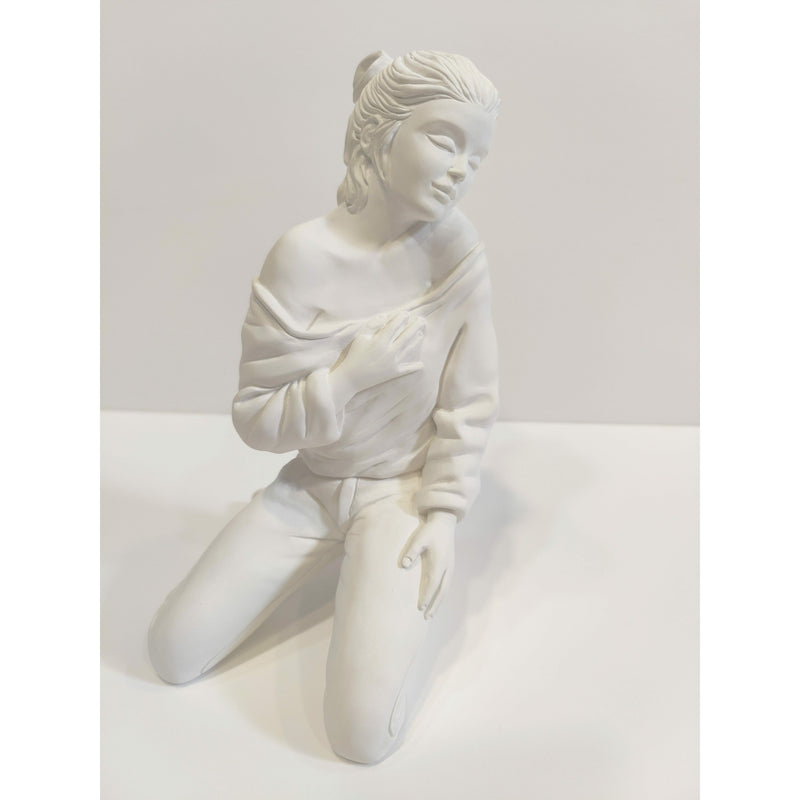 Figura escayola 173 Chica inquietud 24x13cm ARTESANIA SOL Y MAR CENTROARTESANO