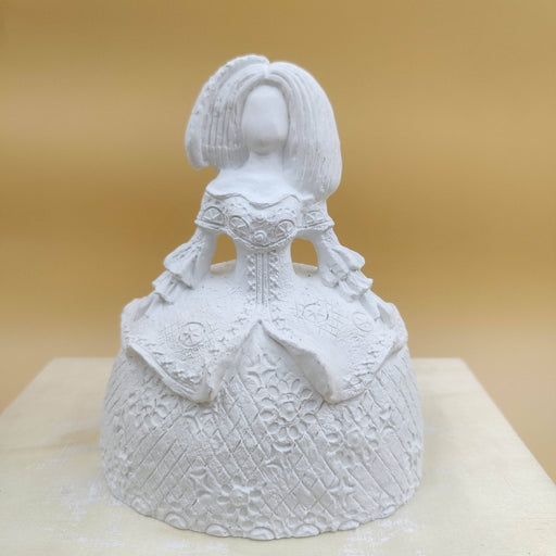 Figura escayola 646 Menina traje relieve 14x18cm manos en los lados ARTESANIA SOL Y MAR CENTROARTESANO