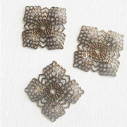 Cuenta de filigrana cuadrada con baños 2 unidades MENONI CENTROARTESANO