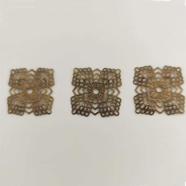 Cuenta de filigrana cuadrada con baños 2 unidades MENONI CENTROARTESANO