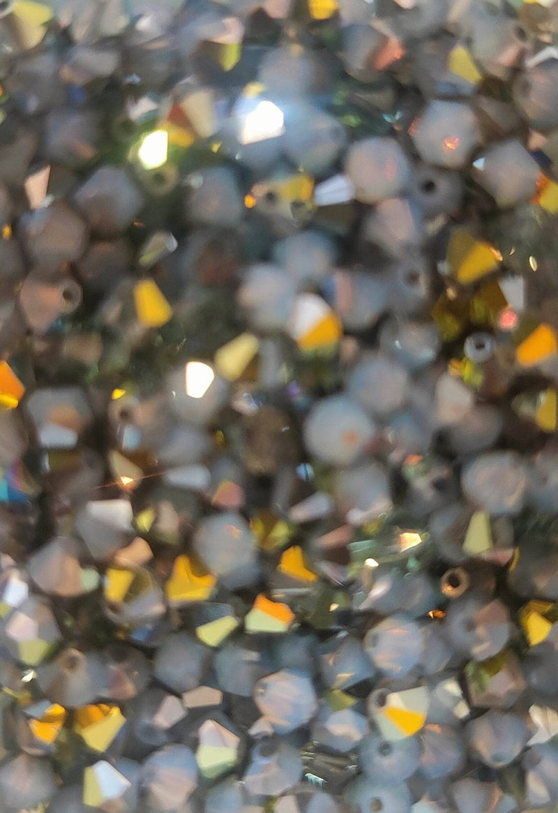 Swarovski tupi 4mm 25ud white opal AB2B SWAROSKI CENTROARTESANO