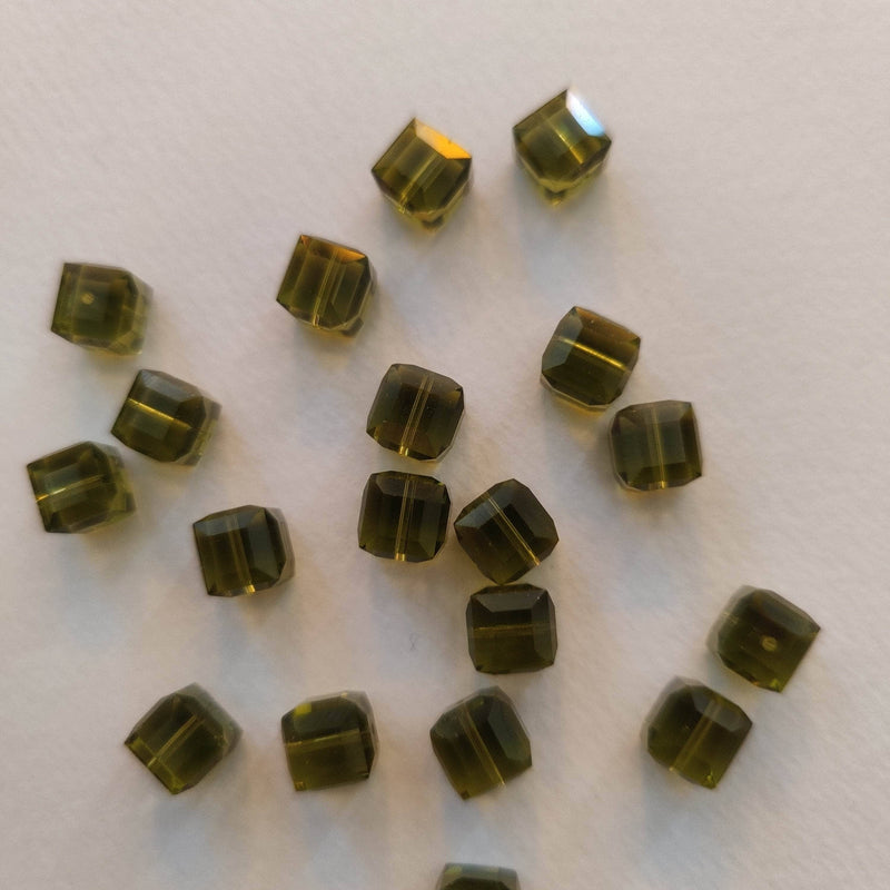 Swarovski Cubo 8mm Olivine SWAROVSKI CENTROARTESANO